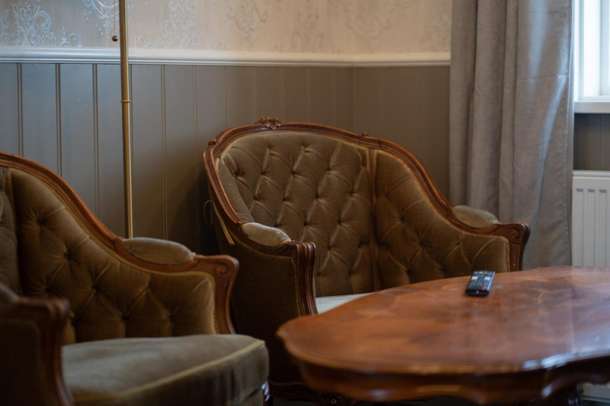 Hotel Bloenduos Blonduos Eksteriør bilde